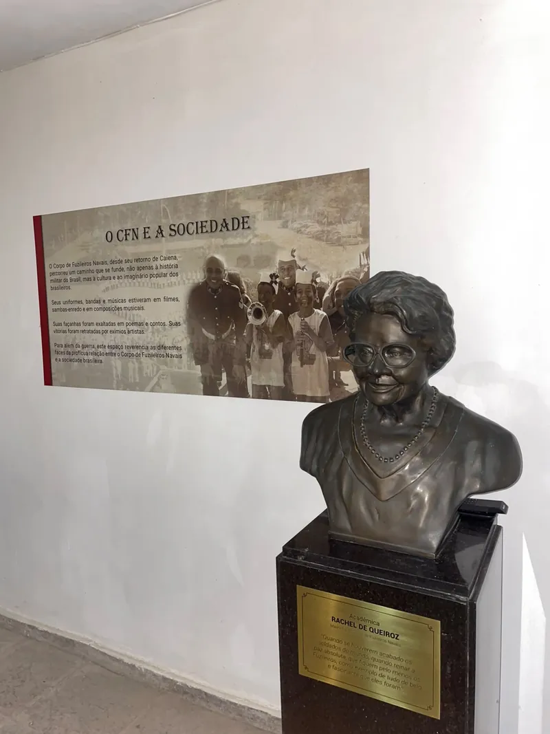 Espaço CFN e a Sociedade, com o busto de Rachel de Queiroz